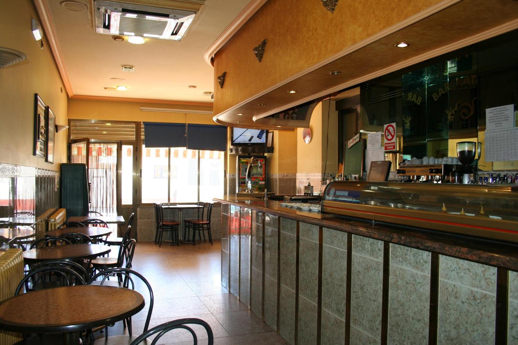 Hostal Restaurante Raton Paredes de Nava Exterior photo